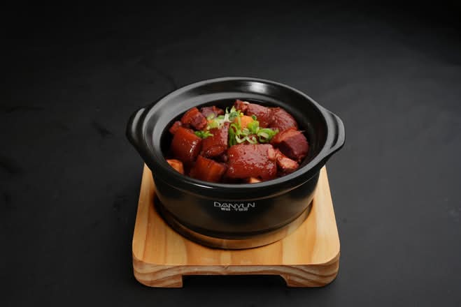 Casserole Pork with Yam in Bean Curd Sauce / 砂锅山药腐乳肉